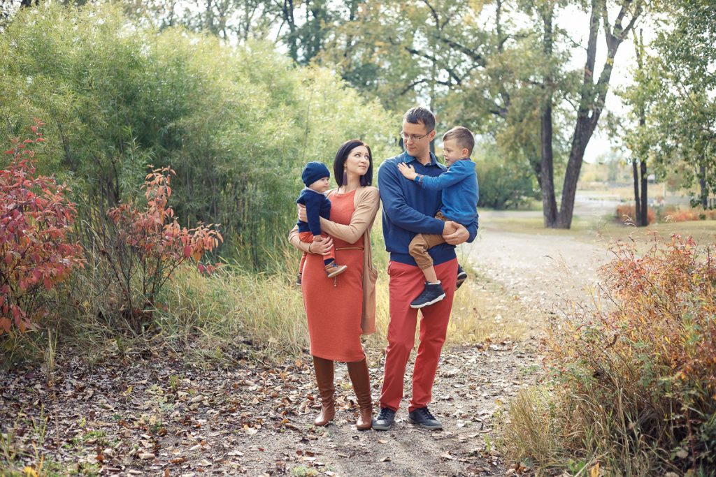 Calgary fall family sessions in the Pearce estate park with autumn themed outfits