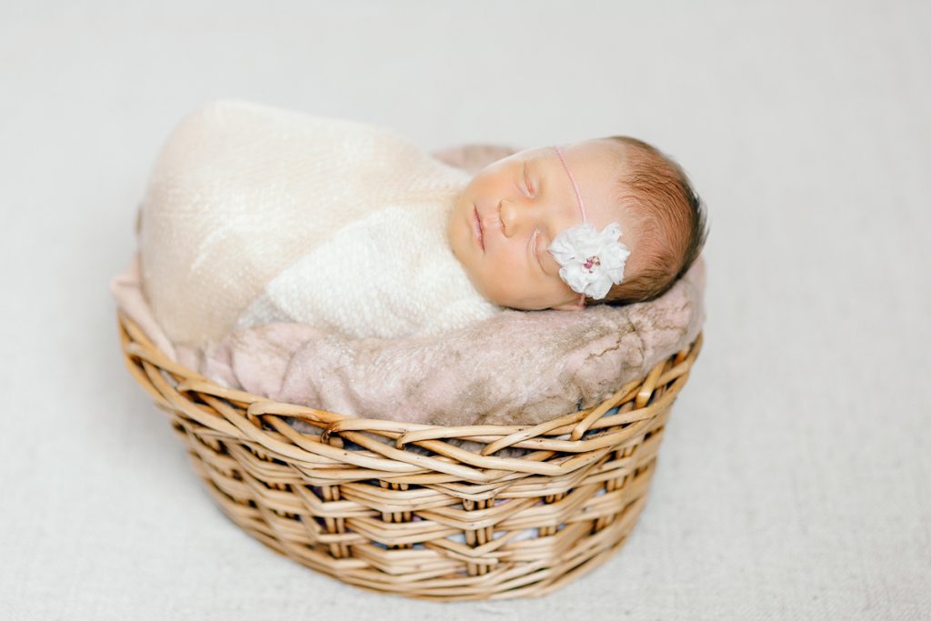 Baby photography tips Calgary Nathalie Terekhova photographer newborn session