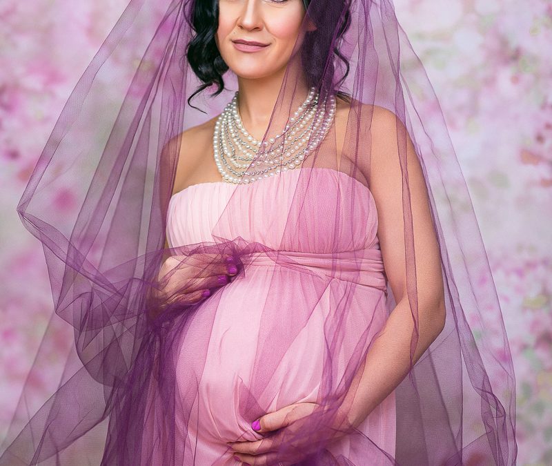 Award winning maternity photographer Calgary