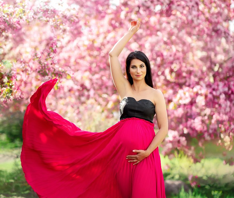 Spring maternity photographer Calgary
